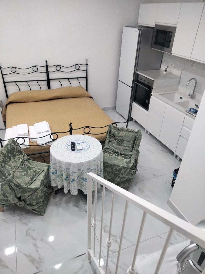 Casa Luisa Apartment Наполи Екстериор снимка